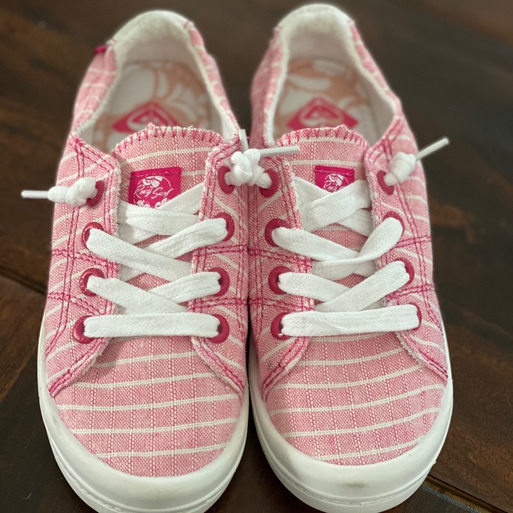 Roxy slip ons